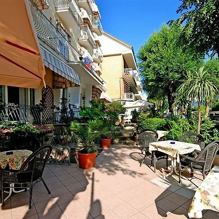 Corallo Garni 3* Cattolica
